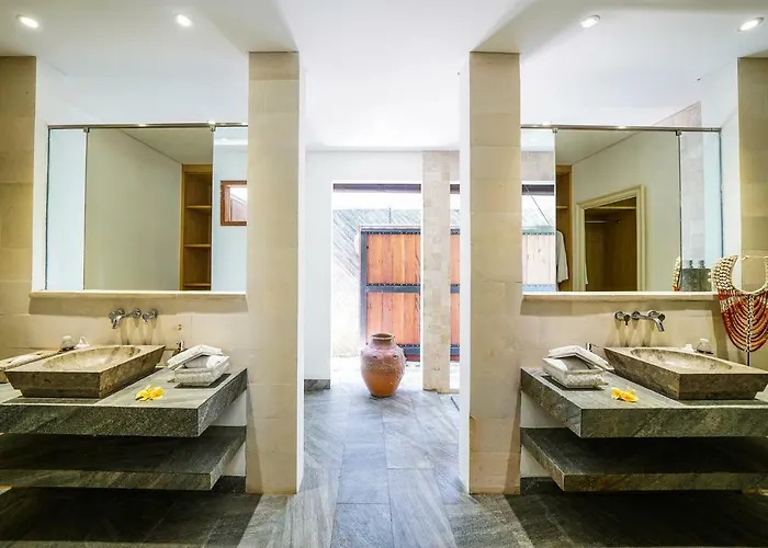 Abaca Villa *